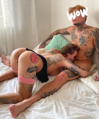 😘 Живу в Москве и приглашаю в уютные апартаменты для нашей ночной встречи. Обладаю нежными руками и язычком, которые проведут по твоему телу горячую эротическую массаж с передышкой в области интимных удовольствий. 😈 Мои услуги включают классический секс, минет, куннилингус, а также эксперименты в постели, о которых даже не смели мечтать. 🌟 Мои клиенты говорят, что я создаю атмосферу настоящей страсти и раскрепощенности, а также делаю все возможное, чтобы они чувствовали себя желанными мужчинами. Мои фото настоящие, и я гарантирую полную конфиденциальность наших встреч. 📸 Если ты ищешь незабываемый опыт и максимум удовольствия, то ты нашел меня. Жду с нетерпением нашей встречи в Москве. 💋 Женечка